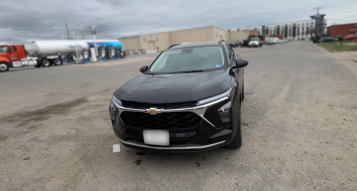 Thumbnail: 2025 Chevrolet Trax - 1