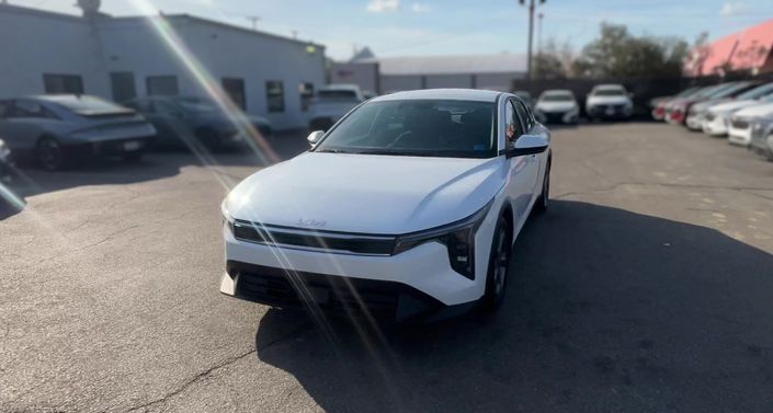 Thumbnail: 2025 Kia K4 - 1