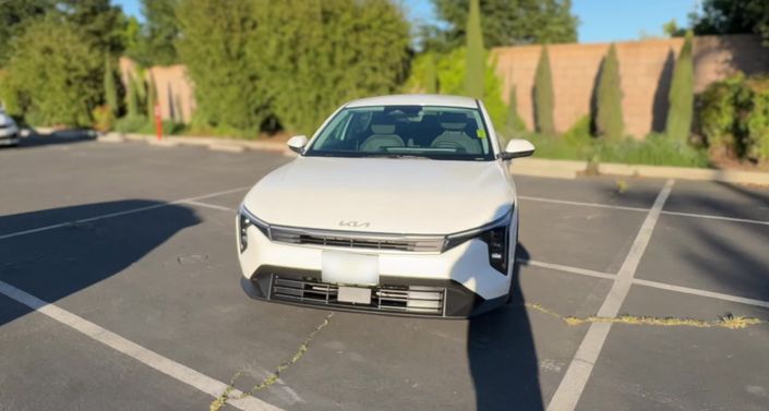 Thumbnail: 2025 Kia K4 - 1