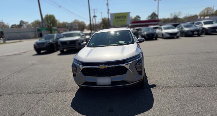 Thumbnail: 2025 Chevrolet Trax - 1