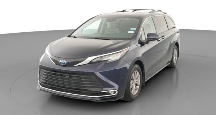 Thumbnail: 2022 Toyota Sienna - 1