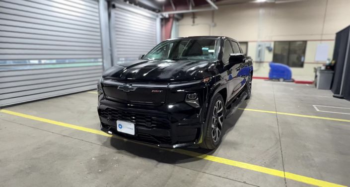 Thumbnail: 2024 Chevrolet Silverado EV - 1