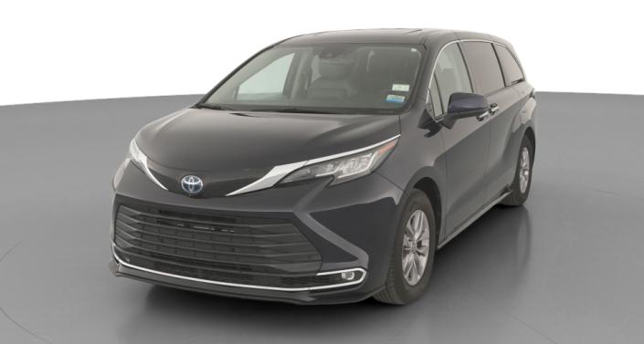Thumbnail: 2022 Toyota Sienna - 1