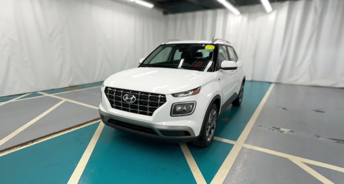 Thumbnail: 2025 Hyundai Venue - 1