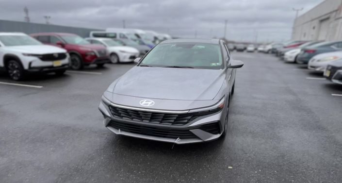 Thumbnail: 2025 Hyundai Elantra - 1