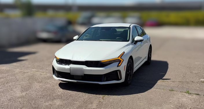 Thumbnail: 2025 Kia K5 - 1