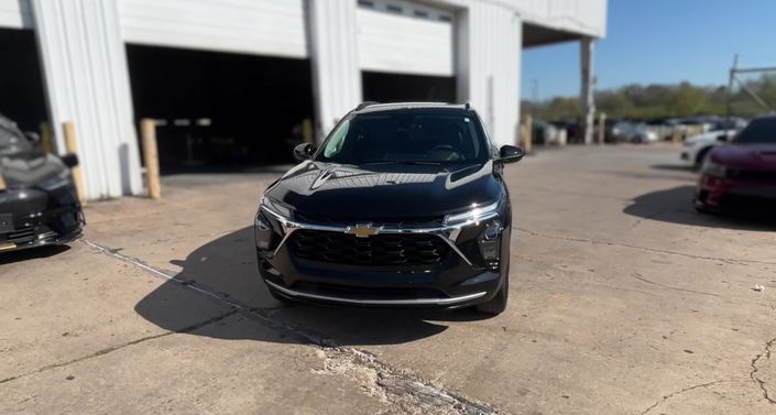 Thumbnail: 2025 Chevrolet Trax - 1