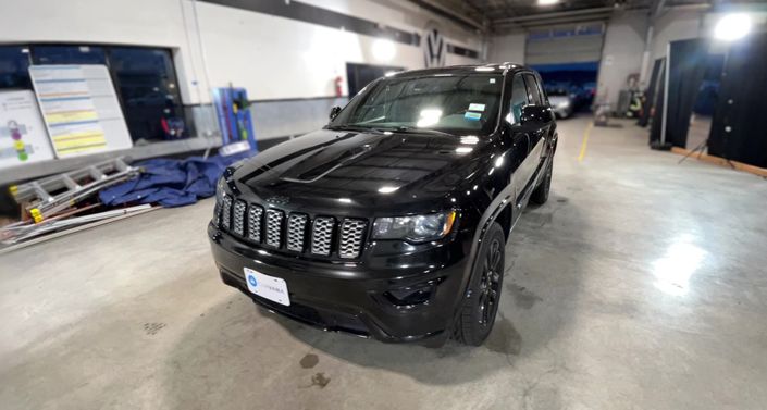 Thumbnail: 2018 Jeep Grand Cherokee - 1