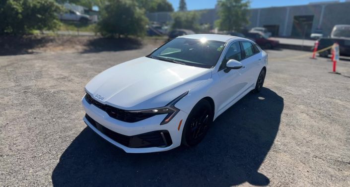 Thumbnail: 2025 Kia K5 - 1