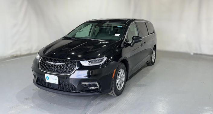 Thumbnail: 2023 Chrysler Pacifica - 1