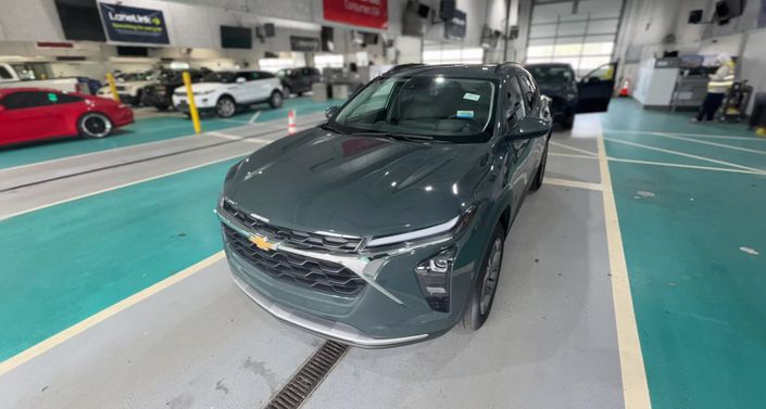 Thumbnail: 2025 Chevrolet Trax - 1