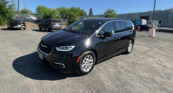 Thumbnail: 2025 Chrysler Pacifica - 1