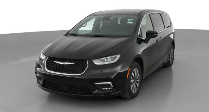 Thumbnail: 2025 Chrysler Pacifica - 1