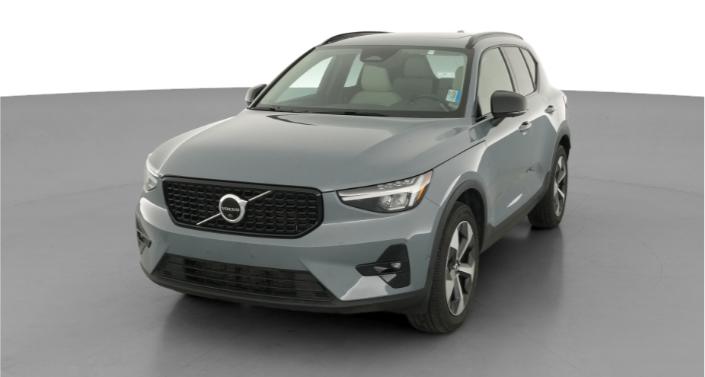 Thumbnail: 2023 Volvo XC40 - 1