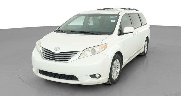 Thumbnail: 2016 Toyota Sienna - 1