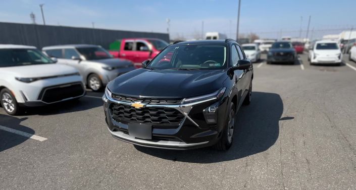 Thumbnail: 2025 Chevrolet Trax - 1