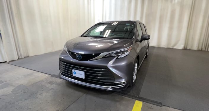 Thumbnail: 2023 Toyota Sienna - 1