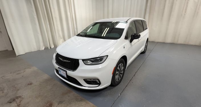 Thumbnail: 2024 Chrysler Pacifica - 1