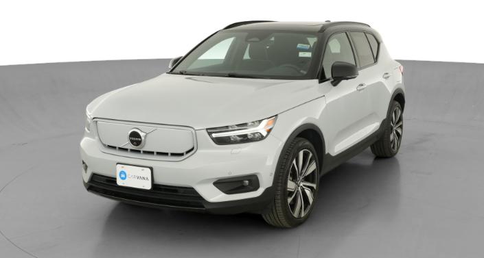 Thumbnail: 2022 Volvo XC40 - 1