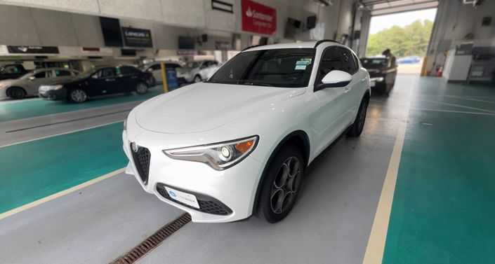 Thumbnail: 2022 Alfa Romeo Stelvio - 1