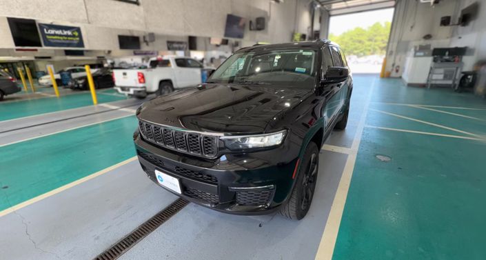 Thumbnail: 2023 Jeep Grand Cherokee L - 1