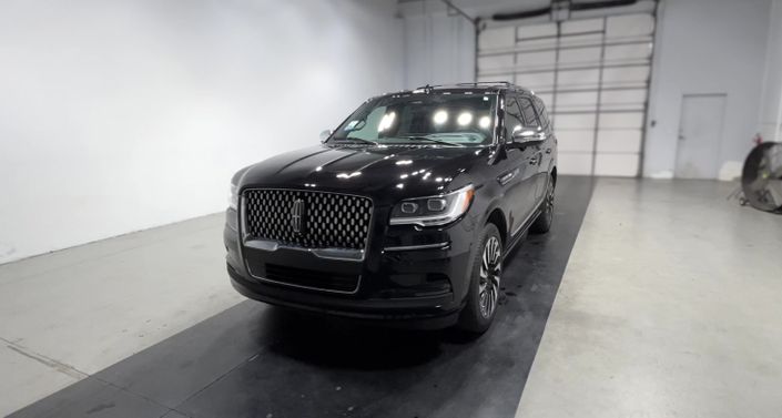 Thumbnail: 2023 Lincoln Navigator - 1