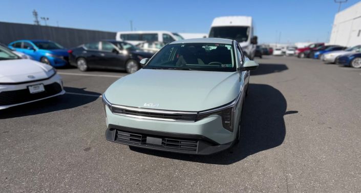 Thumbnail: 2025 Kia K4 - 1