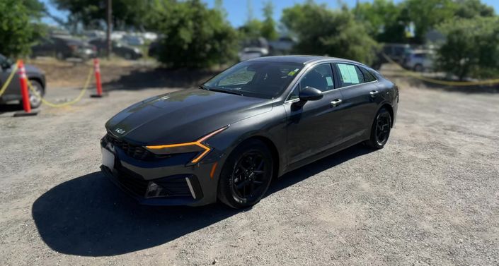 Thumbnail: 2025 Kia K5 - 1