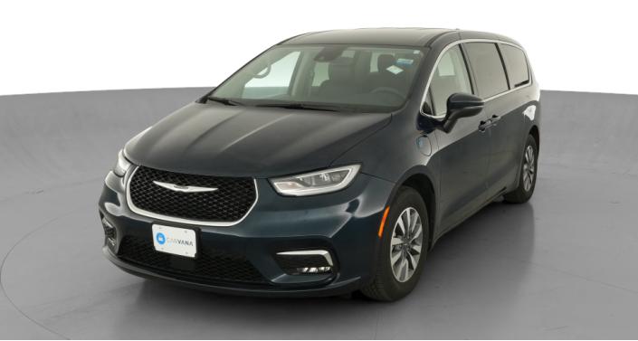 Thumbnail: 2023 Chrysler Pacifica - 1