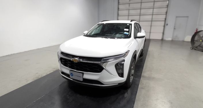 Thumbnail: 2025 Chevrolet Trax - 1