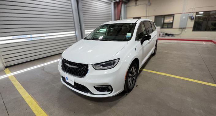 Thumbnail: 2024 Chrysler Pacifica - 1