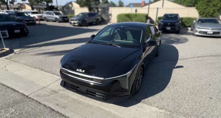 Thumbnail: 2025 Kia K4 - 1