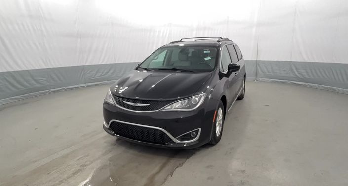 Thumbnail: 2017 Chrysler Pacifica - 1