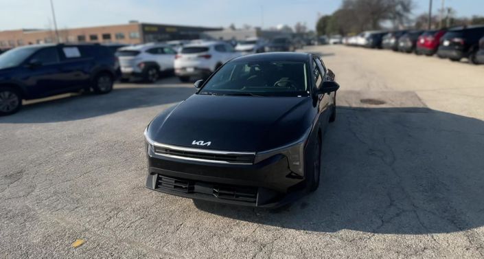 Thumbnail: 2025 Kia K4 - 1