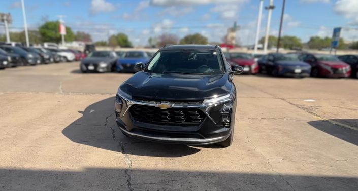 Thumbnail: 2025 Chevrolet Trax - 1