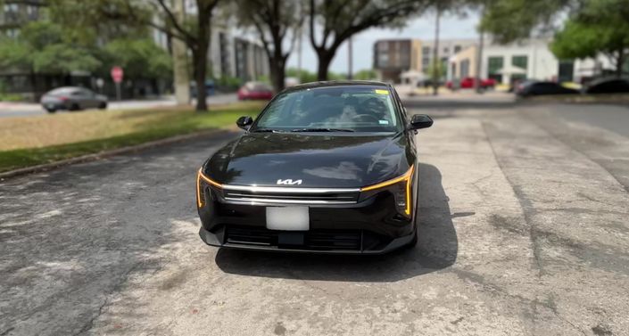 Thumbnail: 2025 Kia K4 - 1