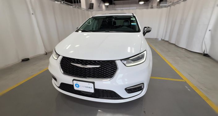 Thumbnail: 2023 Chrysler Pacifica - 1