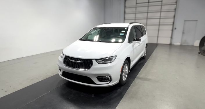 Thumbnail: 2022 Chrysler Pacifica - 1