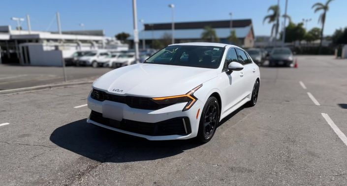 Thumbnail: 2025 Kia K5 - 1