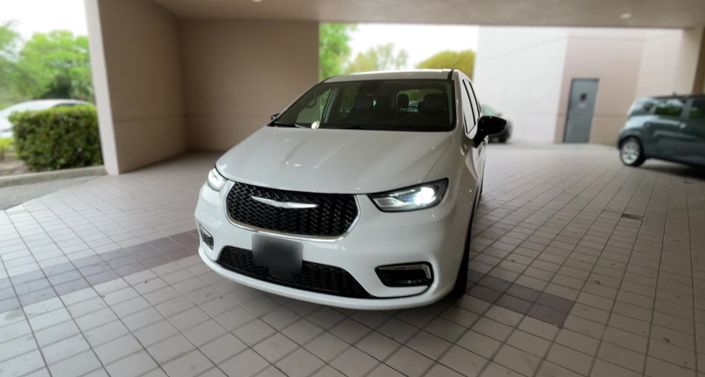 Thumbnail: 2024 Chrysler Pacifica - 1