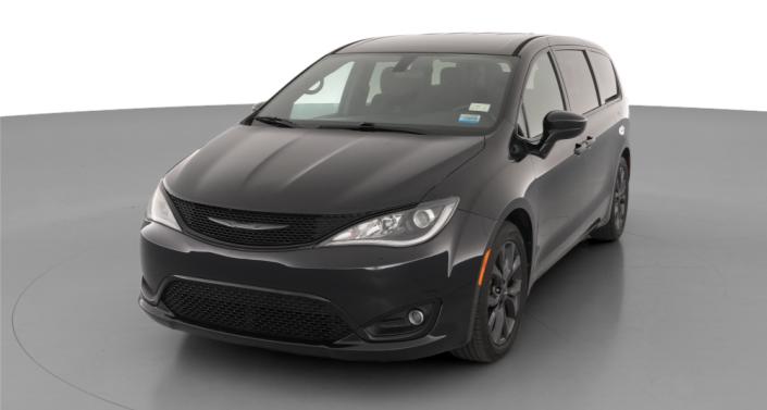 Thumbnail: 2018 Chrysler Pacifica - 1