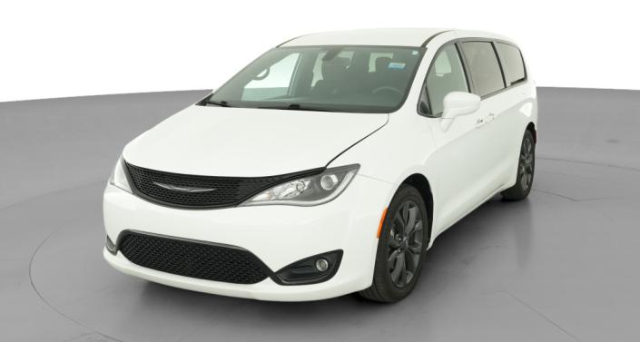 Thumbnail: 2018 Chrysler Pacifica - 1