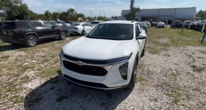 Thumbnail: 2025 Chevrolet Trax - 1