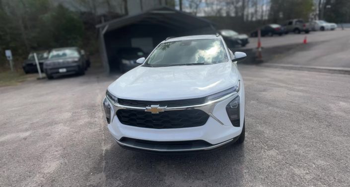 Thumbnail: 2025 Chevrolet Trax - 1