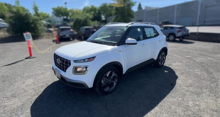 Thumbnail: 2025 Hyundai Venue - 1