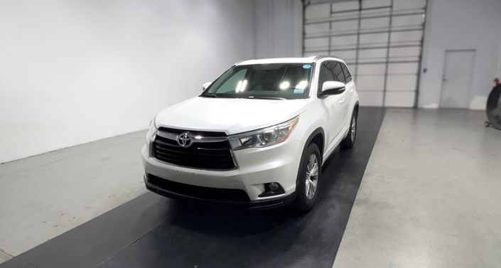 Thumbnail: 2015 Toyota Highlander - 1
