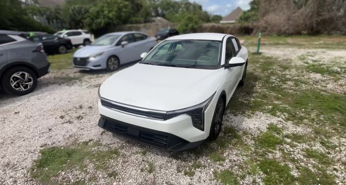 Thumbnail: 2025 Kia K4 - 1