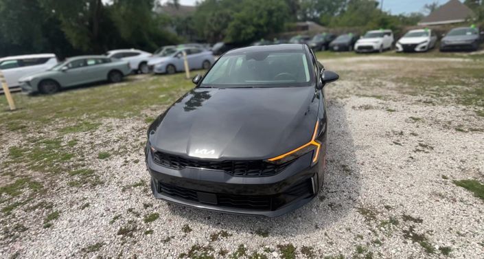 Thumbnail: 2025 Kia K5 - 1