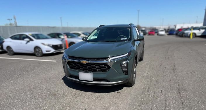 Thumbnail: 2025 Chevrolet Trax - 1