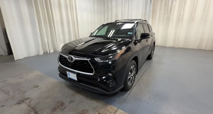 Thumbnail: 2022 Toyota Highlander - 1